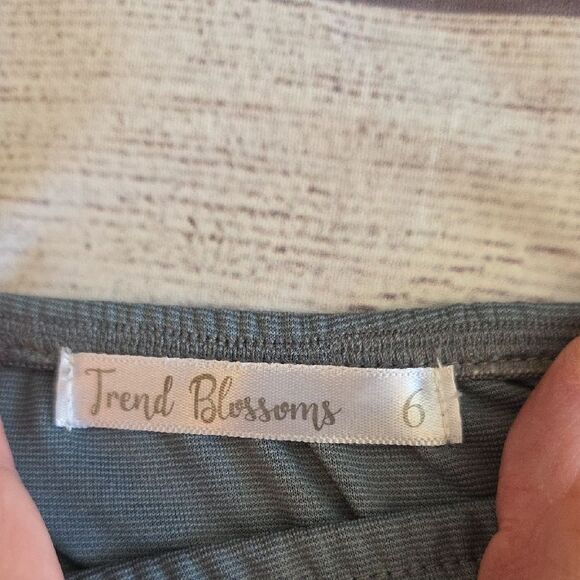 Elegant Gray Ruffle Top - Picture 2 of 5